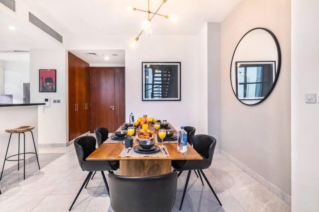 Apartment First Class 2br With Magical Duplex In Park Dubai