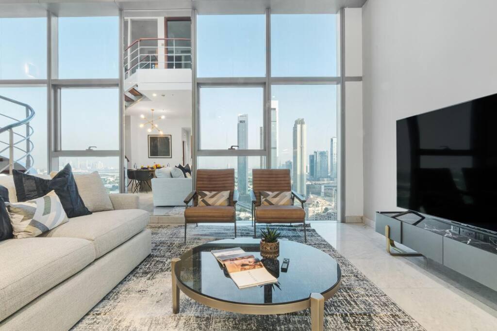 First Class 2br With Magical Duplex In Park * Dubai