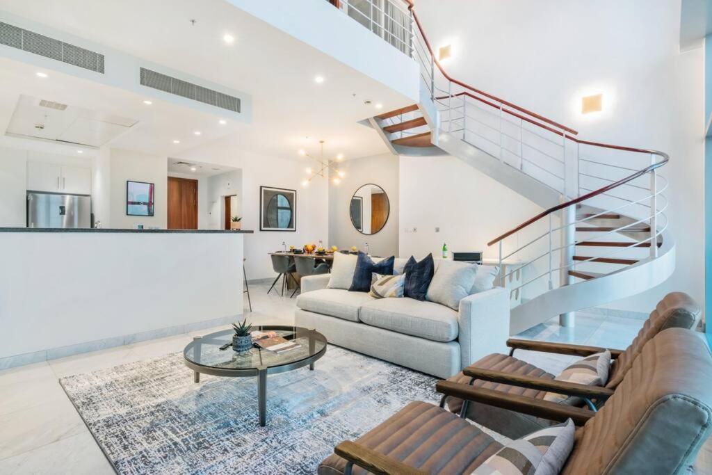 First Class 2br With Magical Duplex In Park Apartment