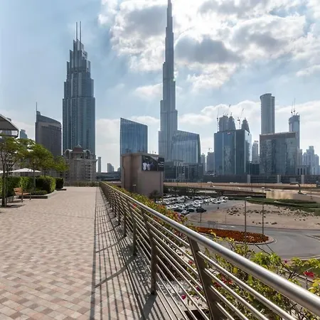 First Class 2Br With Magical Duplex In Central Park Dubai Exterior photo