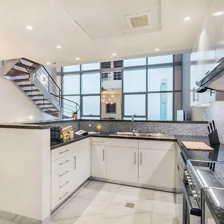 First Class 2Br With Magical Duplex In Central Park Dubai Exterior photo